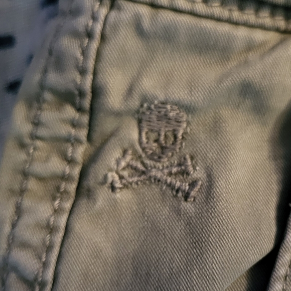 Scalpers men's shorts. Olive khakis. Button fly. M. (44) - Picture 2 of 7